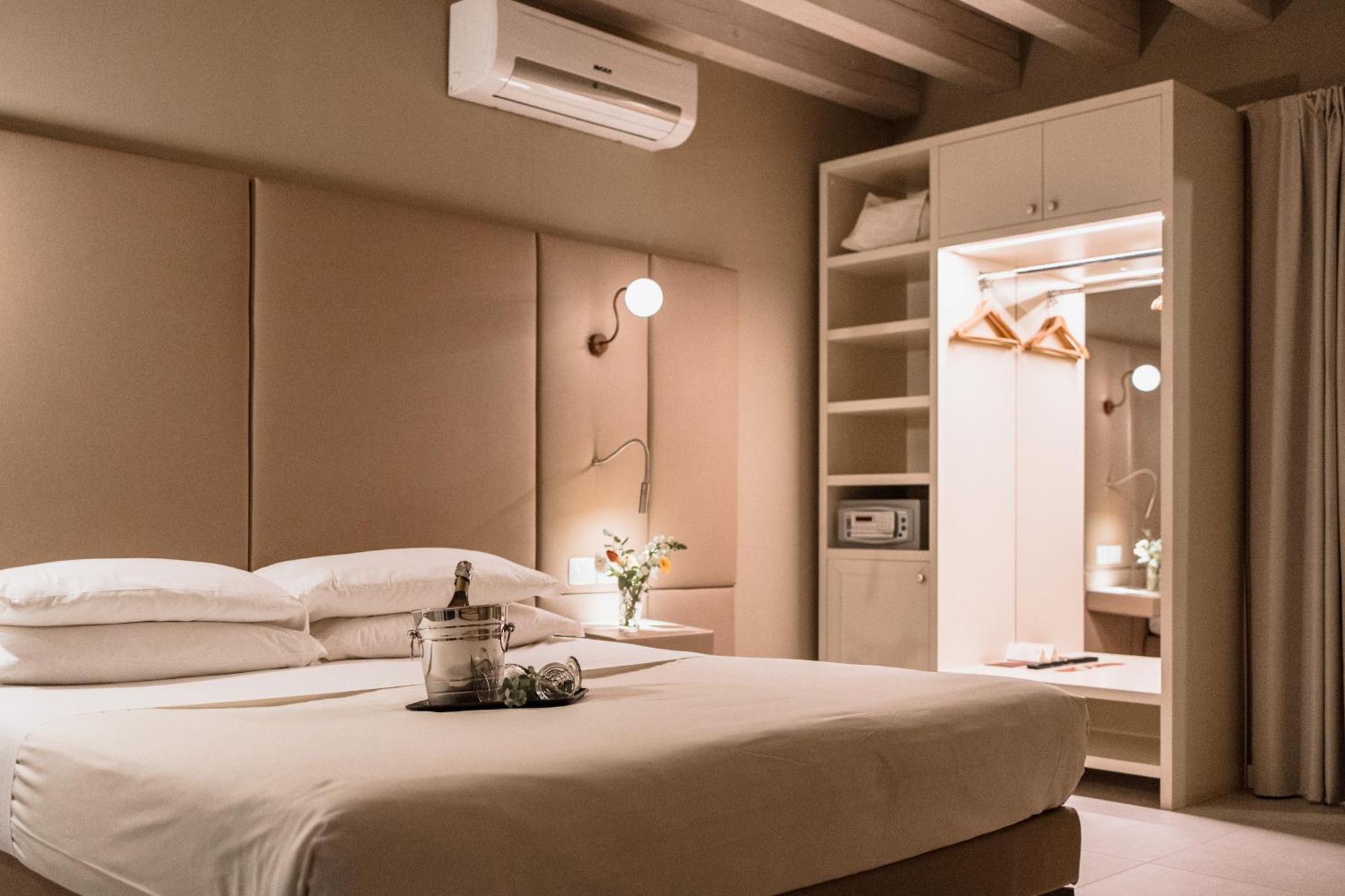 Le Greghe Suites Lazise Exterior foto